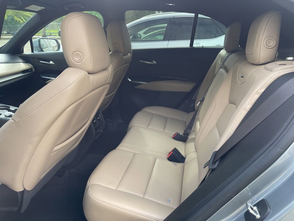 Used 2024 Cadillac XT4 Luxury w/ Cold Weather Package image 8