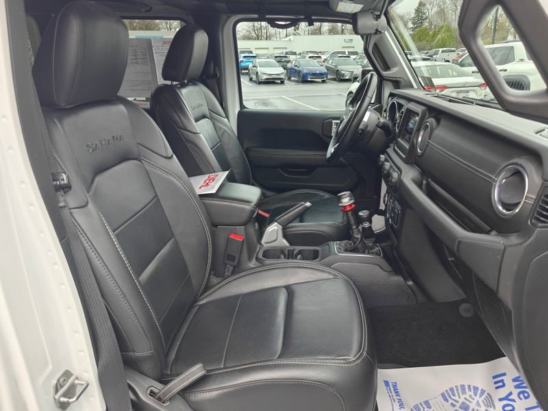 Used 2019 Jeep Wrangler Unlimited Sahara AWD/4WD image 20
