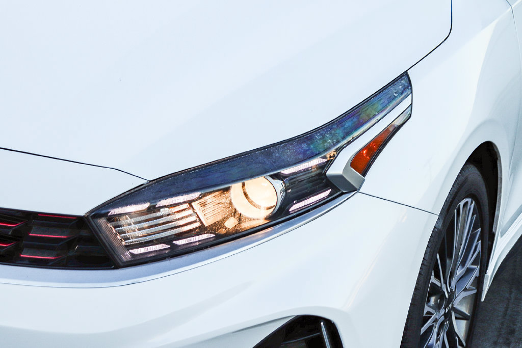 Used 2022 Kia Forte GT-Line FWD image 5