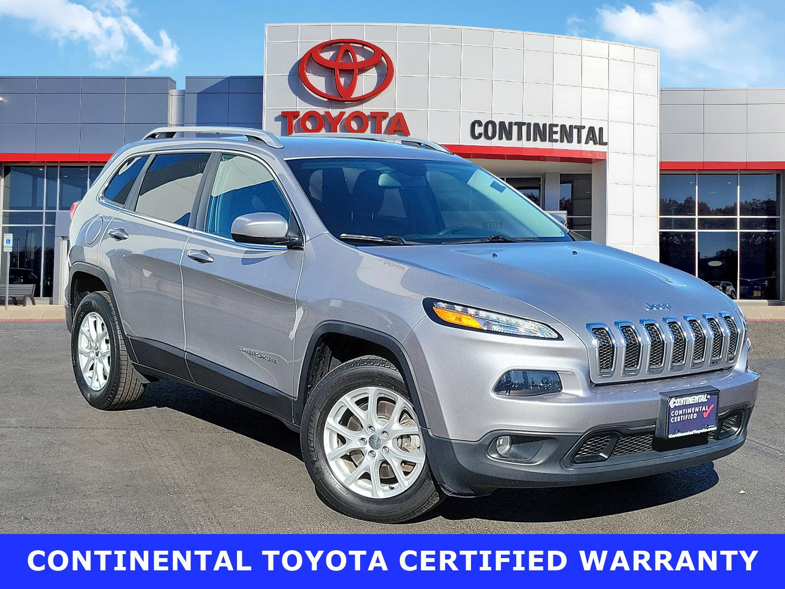 Used 2017 Jeep Cherokee Latitude w/ Cold Weather Group