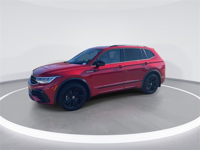 Used 2024 Volkswagen Tiguan SE R-Line image 4