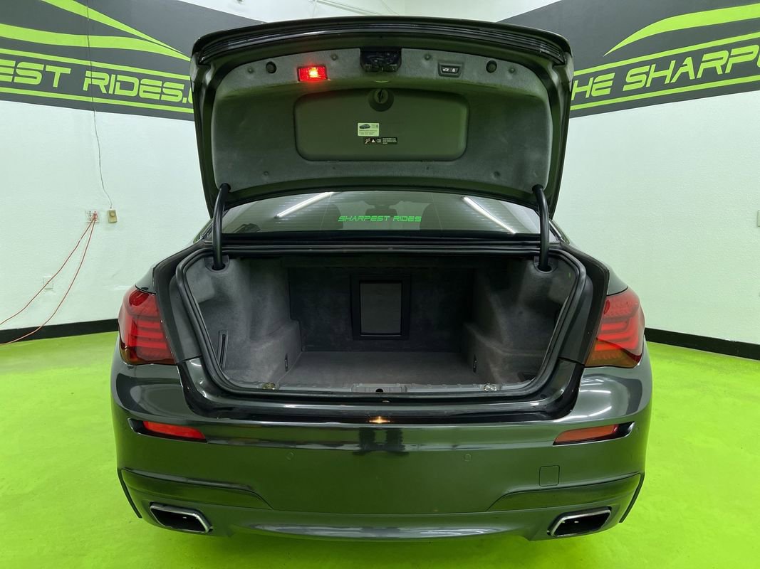 Used 2015 BMW 750Li xDrive AWD/4WD image 9