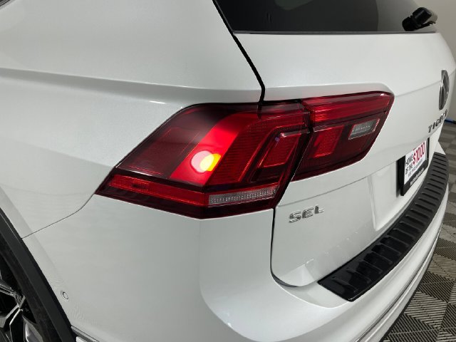 Used 2024 Volkswagen Tiguan SEL R-Line AWD/4WD image 21