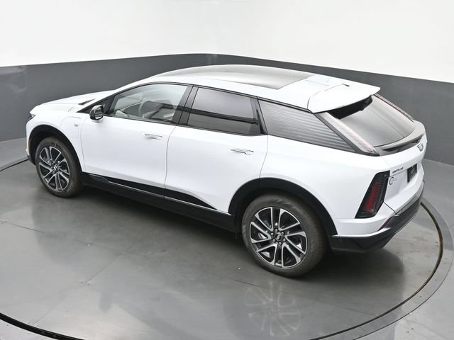 New 2026 Cadillac Optiq Sport 1 w/ LPO, Floor Liner Package AWD/4WD image 41
