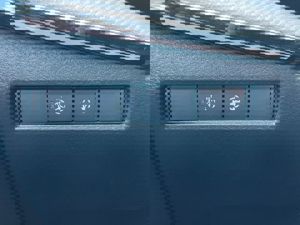 New 2025 Nissan Kicks SR w/ SR Premium Package image 16