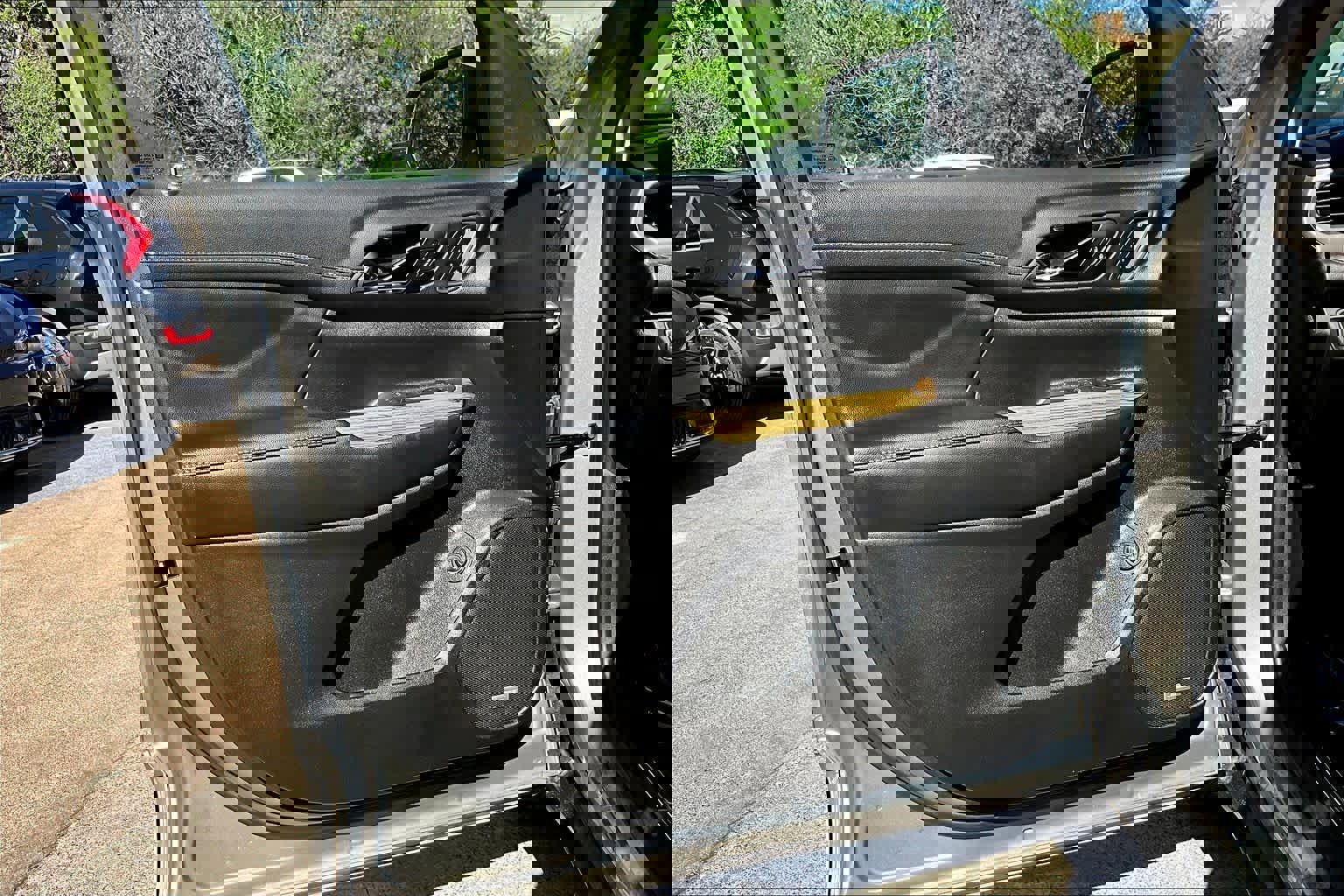 Used 2019 GMC Acadia Denali image 22