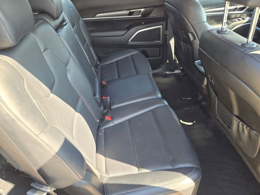 Used 2022 Kia Telluride LX image 10