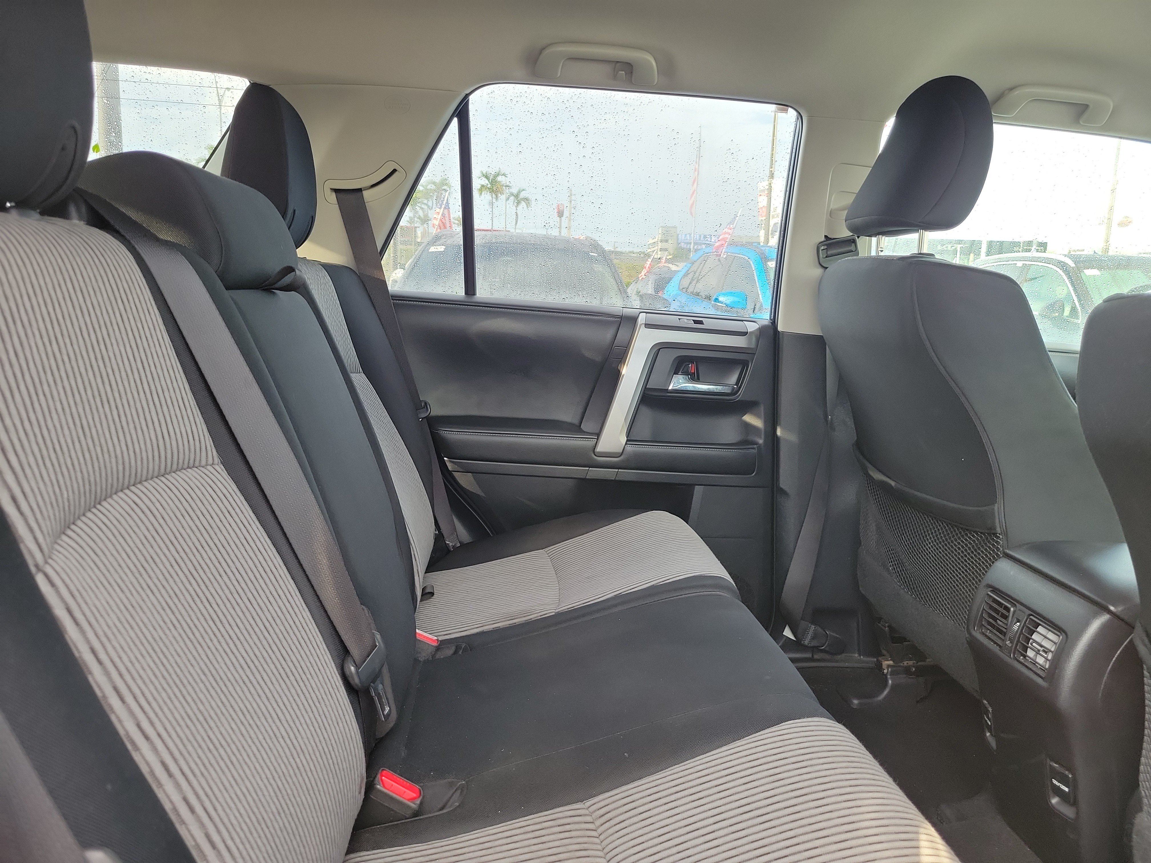 Used 2015 Toyota 4Runner SR5 AWD/4WD image 15