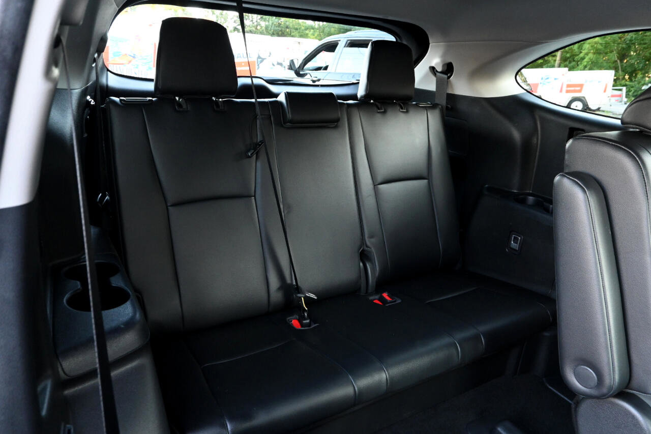 Used 2021 Toyota Highlander XLE image 36