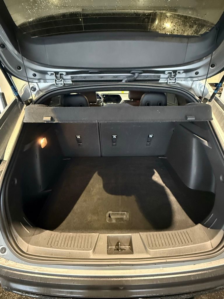 Used 2024 Chevrolet Trax RS w/ Sunroof Package image 14