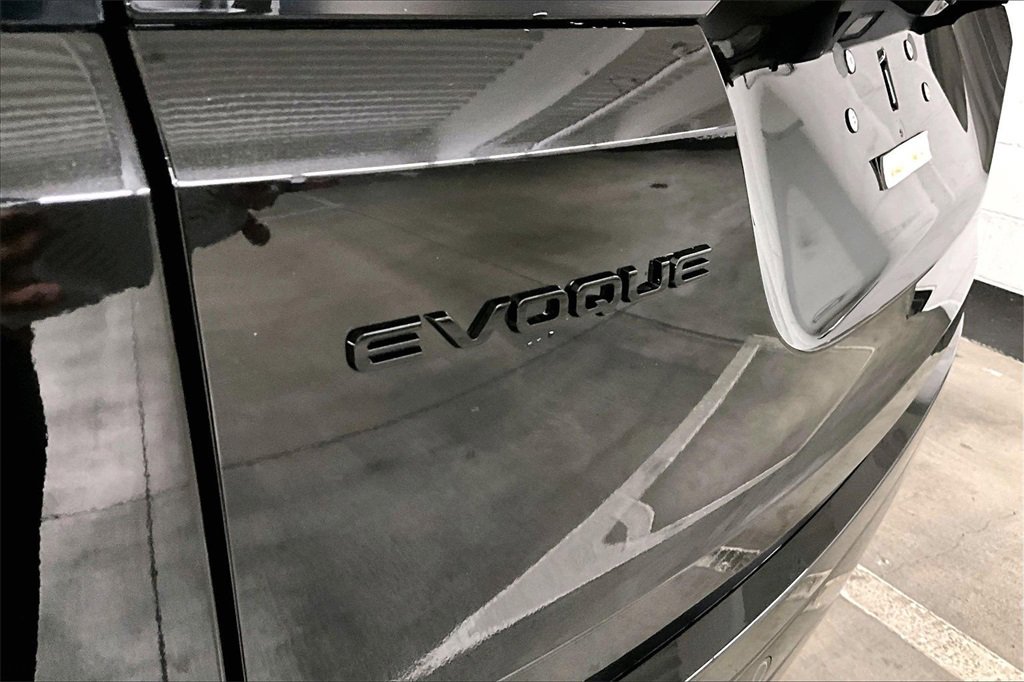 Used 2023 Land Rover Range Rover Evoque R-Dynamic S image 22