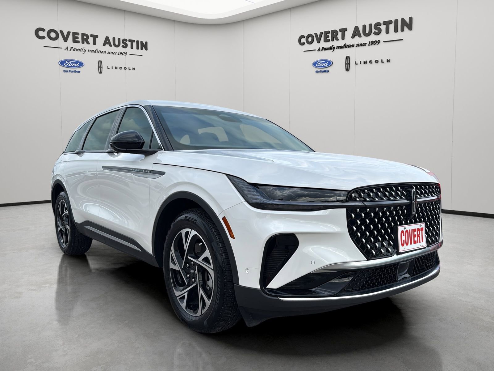 Certified 2024 Lincoln Nautilus Premier AWD/4WD image 7