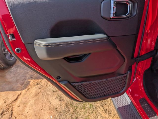 New 2026 Jeep Wrangler Unlimited Sahara AWD/4WD image 25