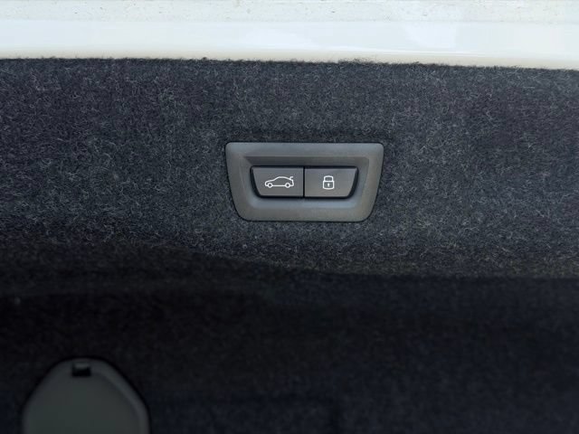 Certified 2026 BMW 530i xDrive AWD/4WD image 12