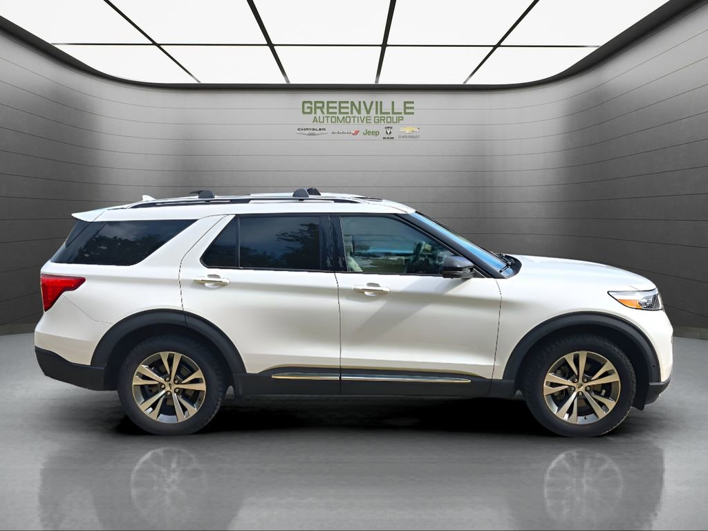 Used 2020 Ford Explorer Platinum w/ Premium Technology Package image 11