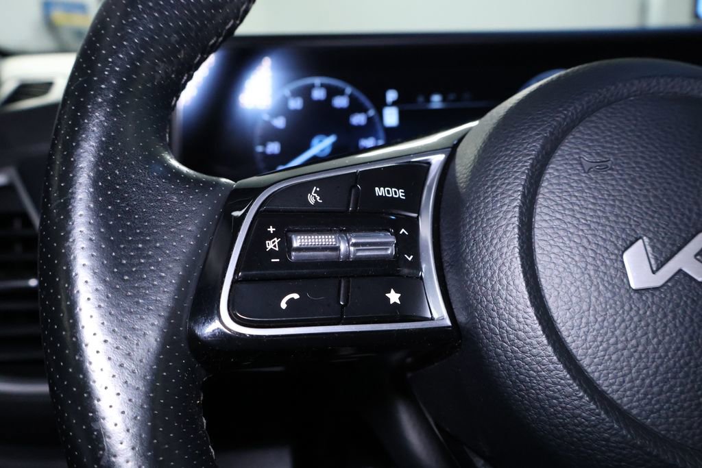 Used 2024 Kia Seltos SX w/ SX Sunroof Package image 21