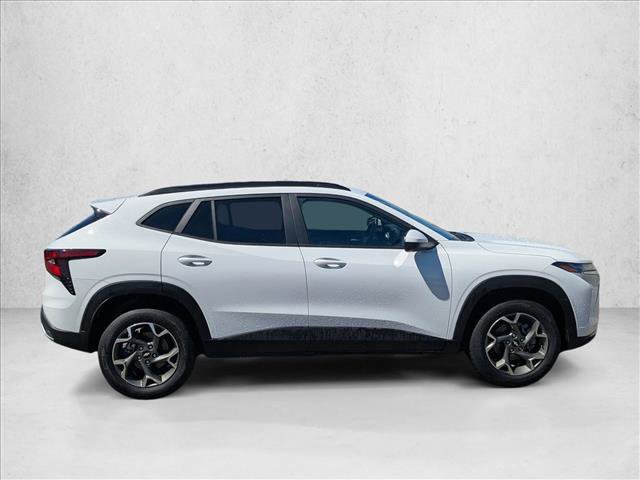 Used 2025 Chevrolet Trax LT image 4