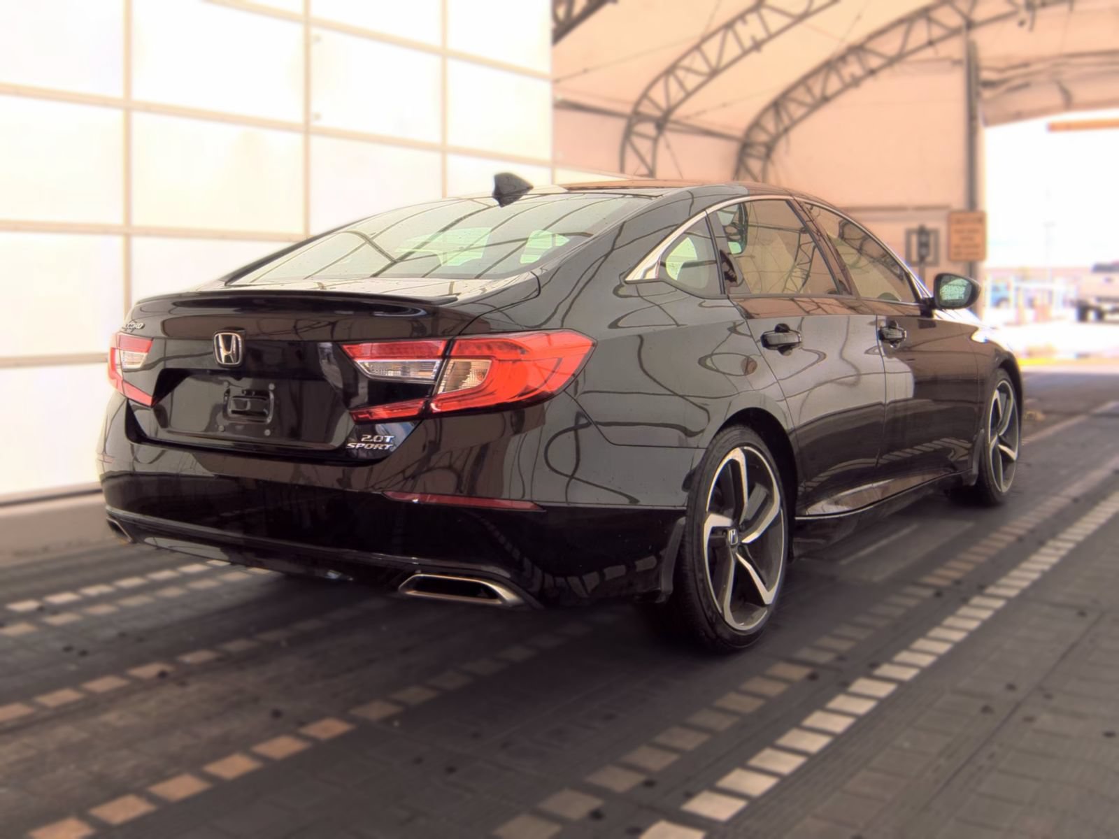 Used 2022 Honda Accord Sport image 4