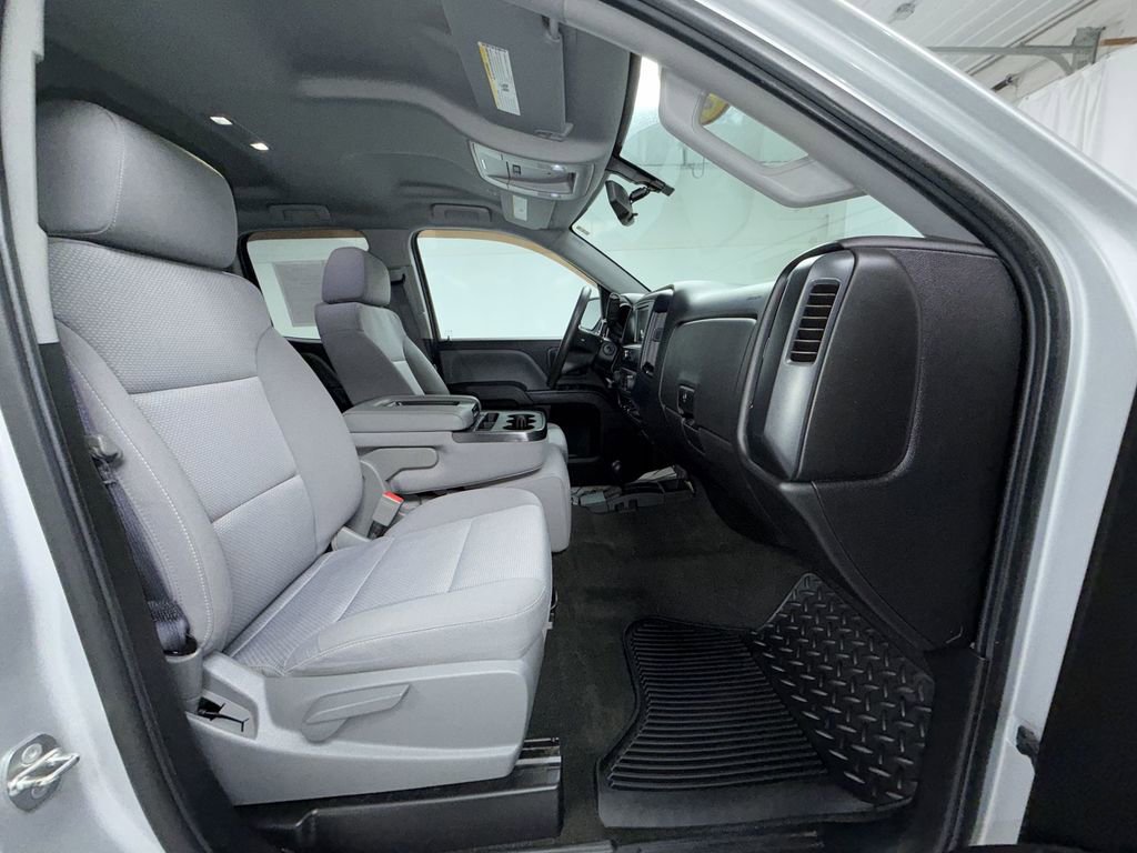 Used 2017 Chevrolet Silverado 1500 Custom w/ Custom Convenience Package image 11
