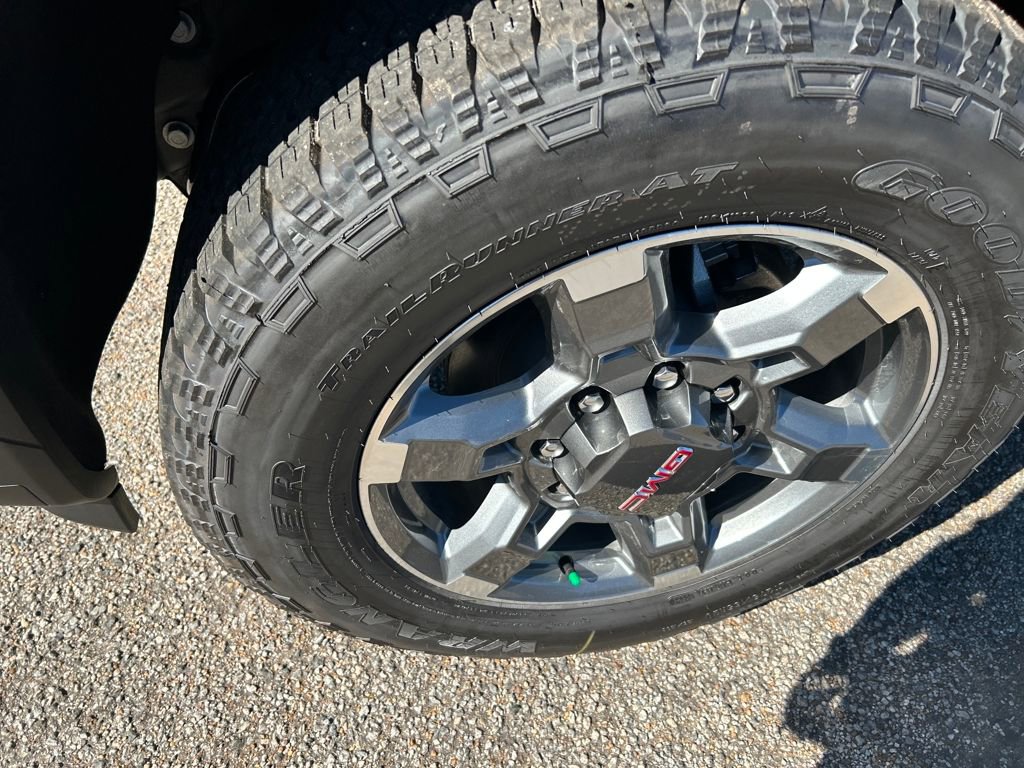 New 2026 GMC Sierra 2500 SLT w/ SLT Convenience Package image 9