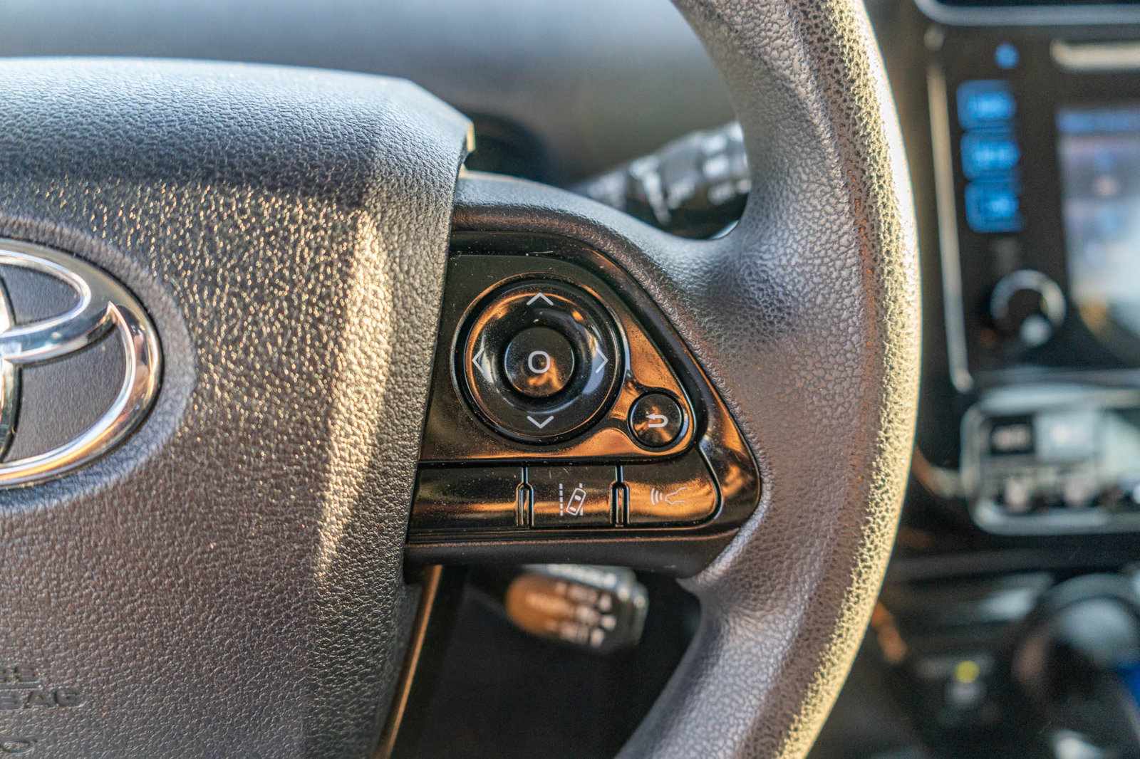 Used 2019 Toyota Prius LE w/ Carpet Mat Package FWD image 27