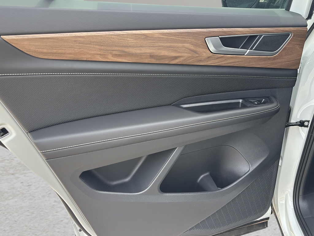 New 2026 Volkswagen Atlas SE FWD image 15
