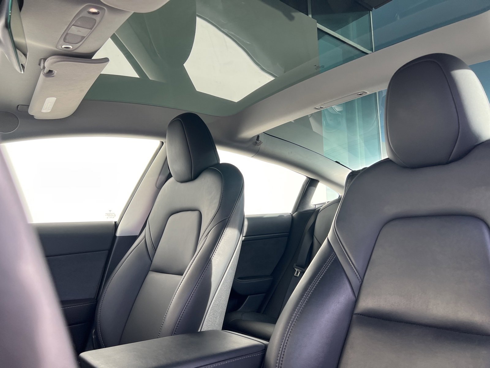 Used 2023 Tesla Model 3 Standard Range image 19