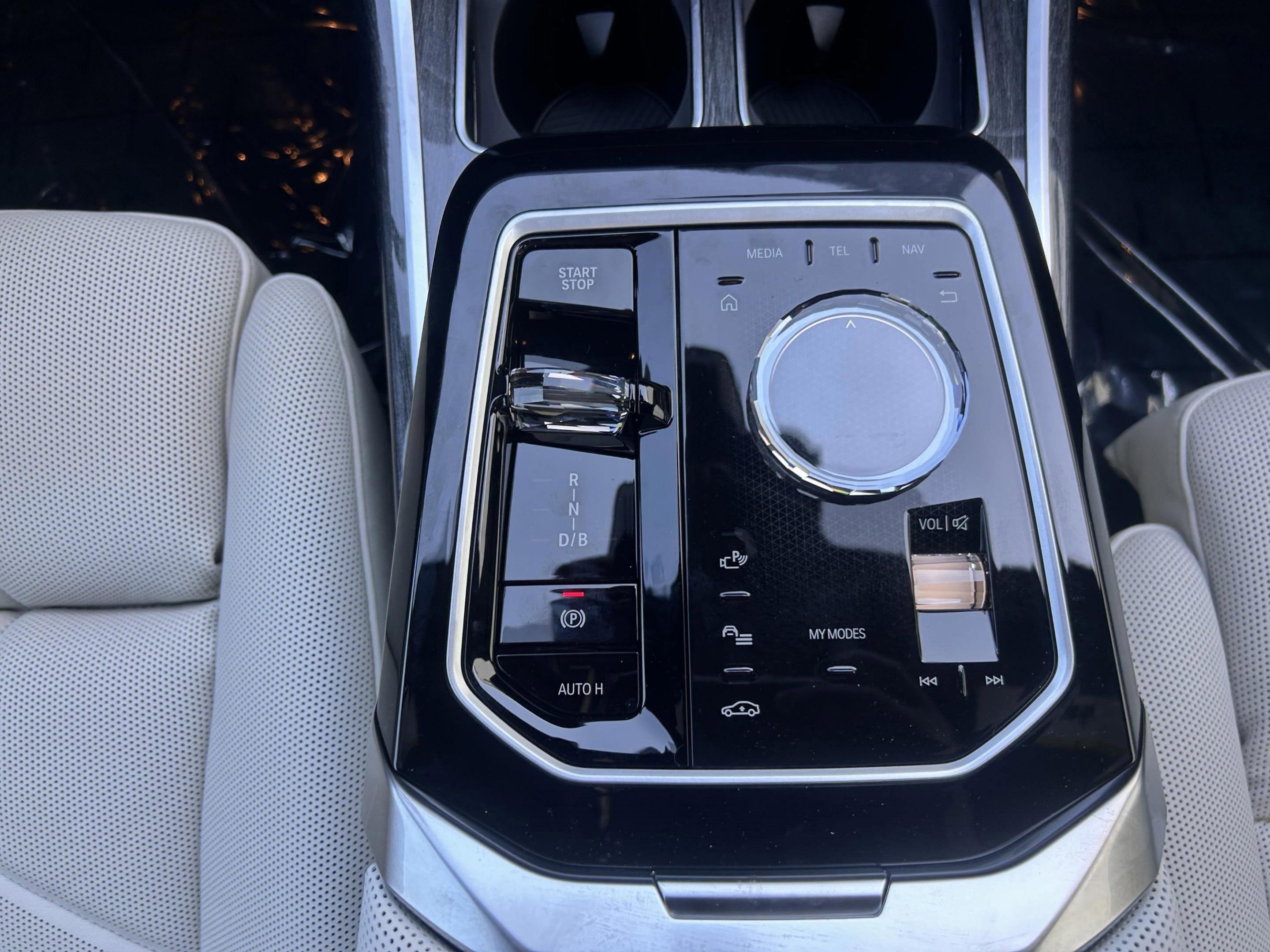 Used 2025 BMW i7 xDrive60 image 13