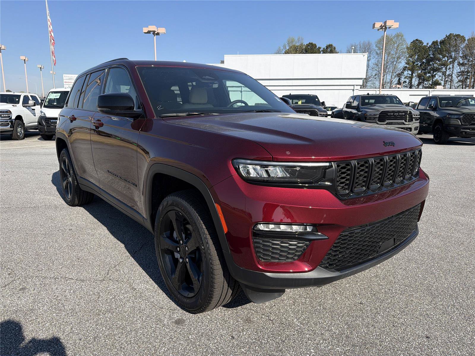 New 2025 Jeep Grand Cherokee Limited w/ Black Appearance Package image 4