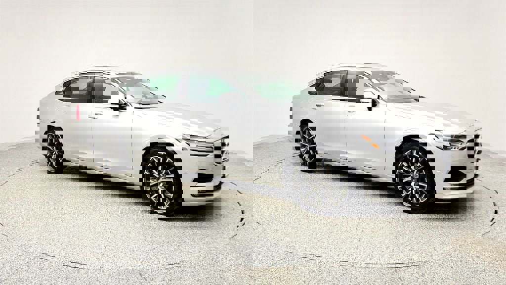 Used 2018 Volvo S90 T5 Momentum w/ Convenience Package image 3