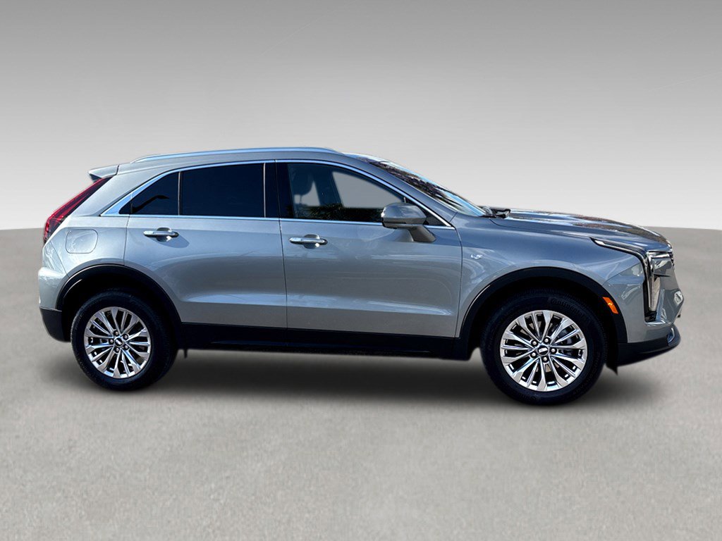 Used 2025 Cadillac XT4 Premium Luxury image 23
