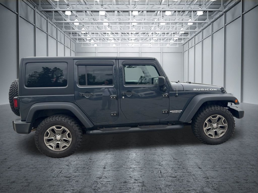 Used 2017 Jeep Wrangler Unlimited Rubicon w/ Connectivity Group AWD/4WD image 4