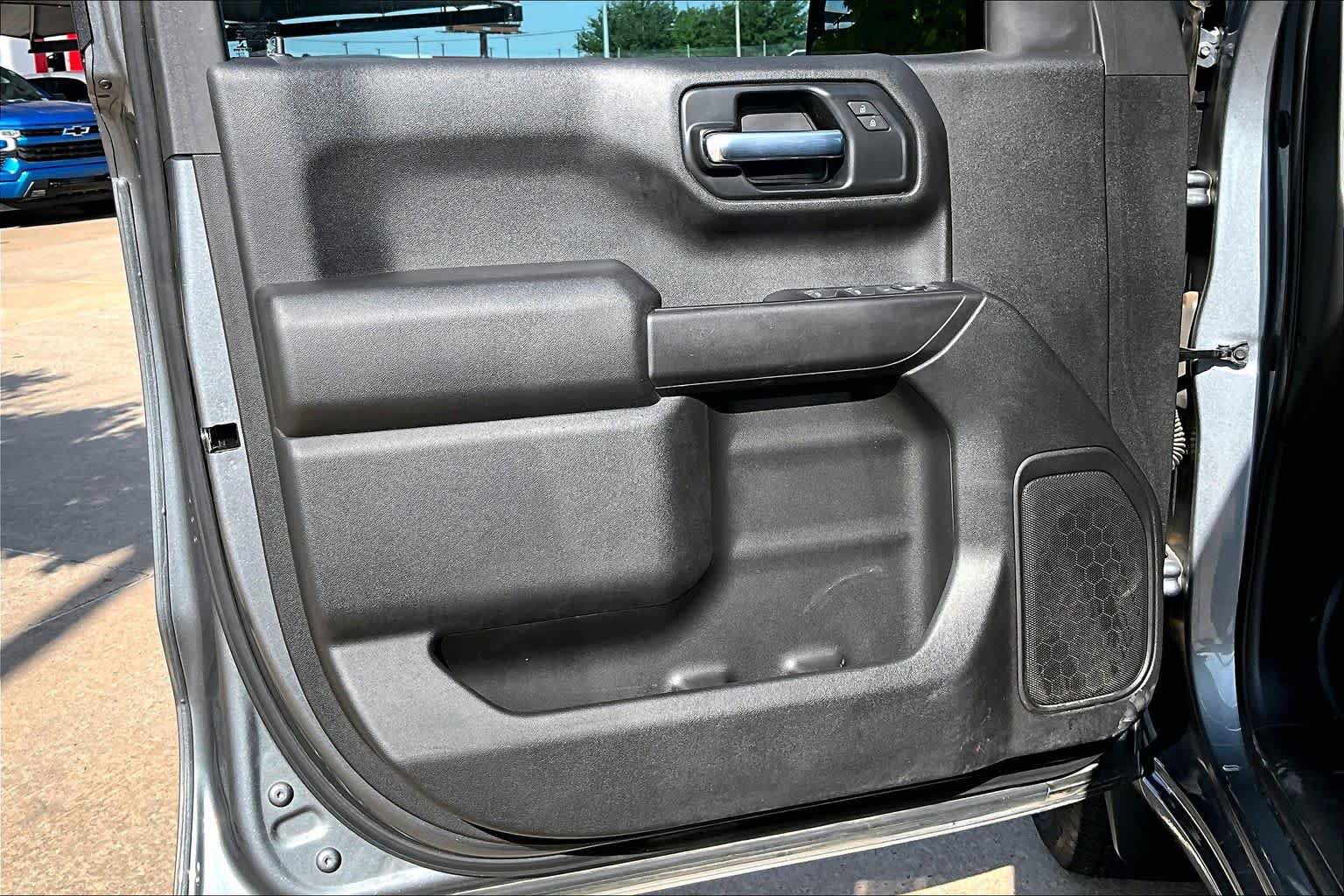 Used 2022 Chevrolet Silverado 1500 Custom w/ Safety Confidence Package AWD/4WD image 21