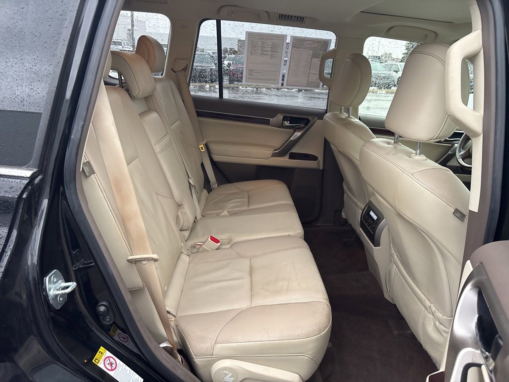 Used 2017 Lexus GX 460 image 11