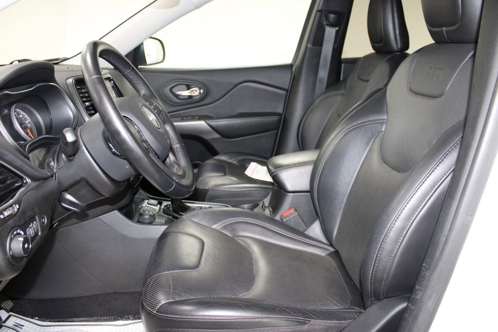 Used 2019 Jeep Cherokee Limited AWD/4WD image 21