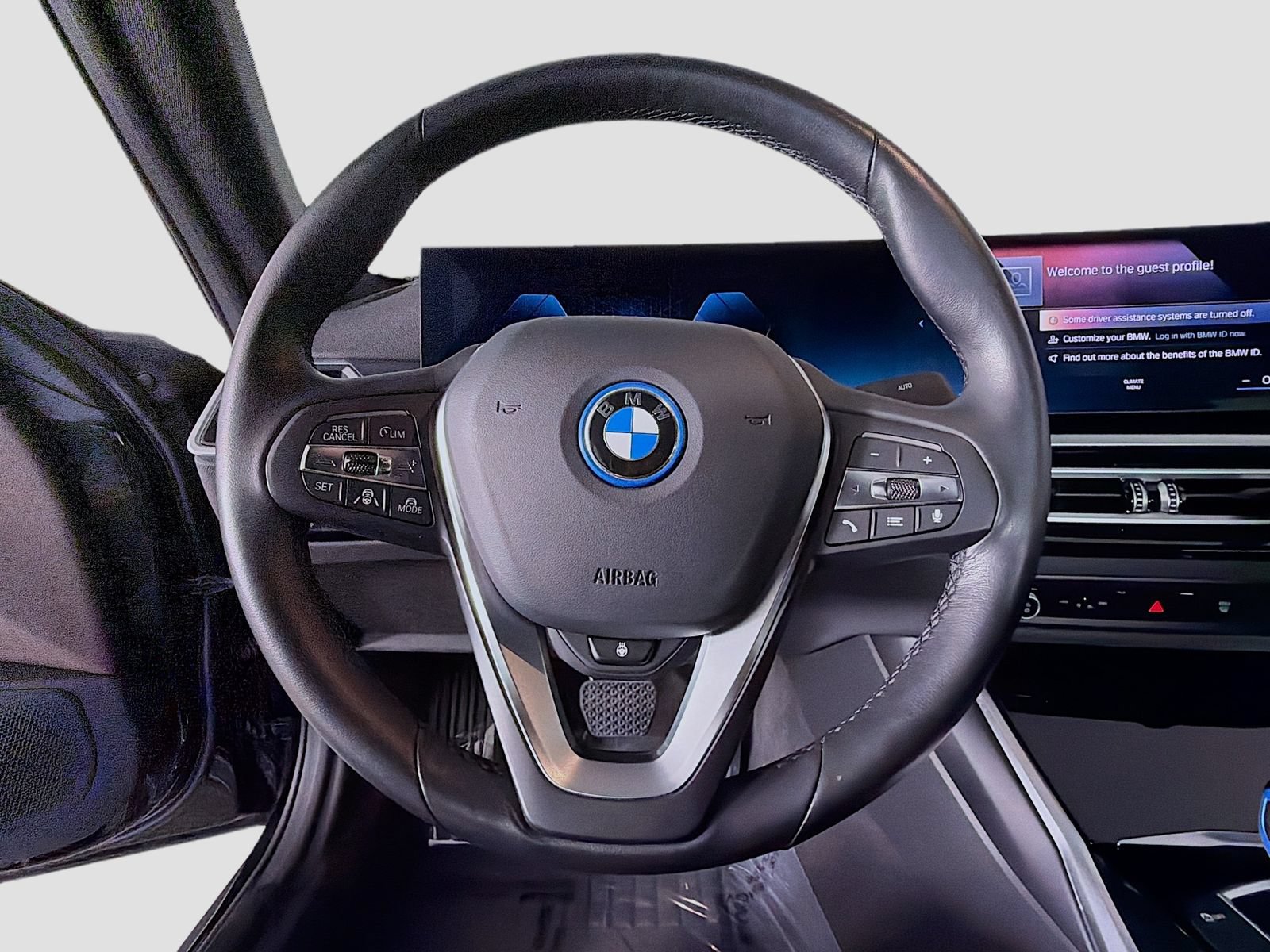 Used 2023 BMW i4 eDrive40 RWD image 11