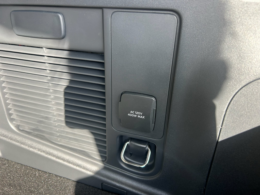 New 2027 Ford Expedition Platinum w/ Stealth Appearance Package RWD image 9