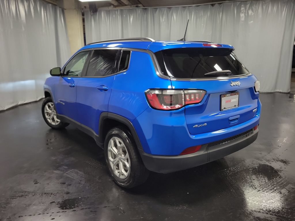 Used 2024 Jeep Compass Latitude AWD/4WD image 6