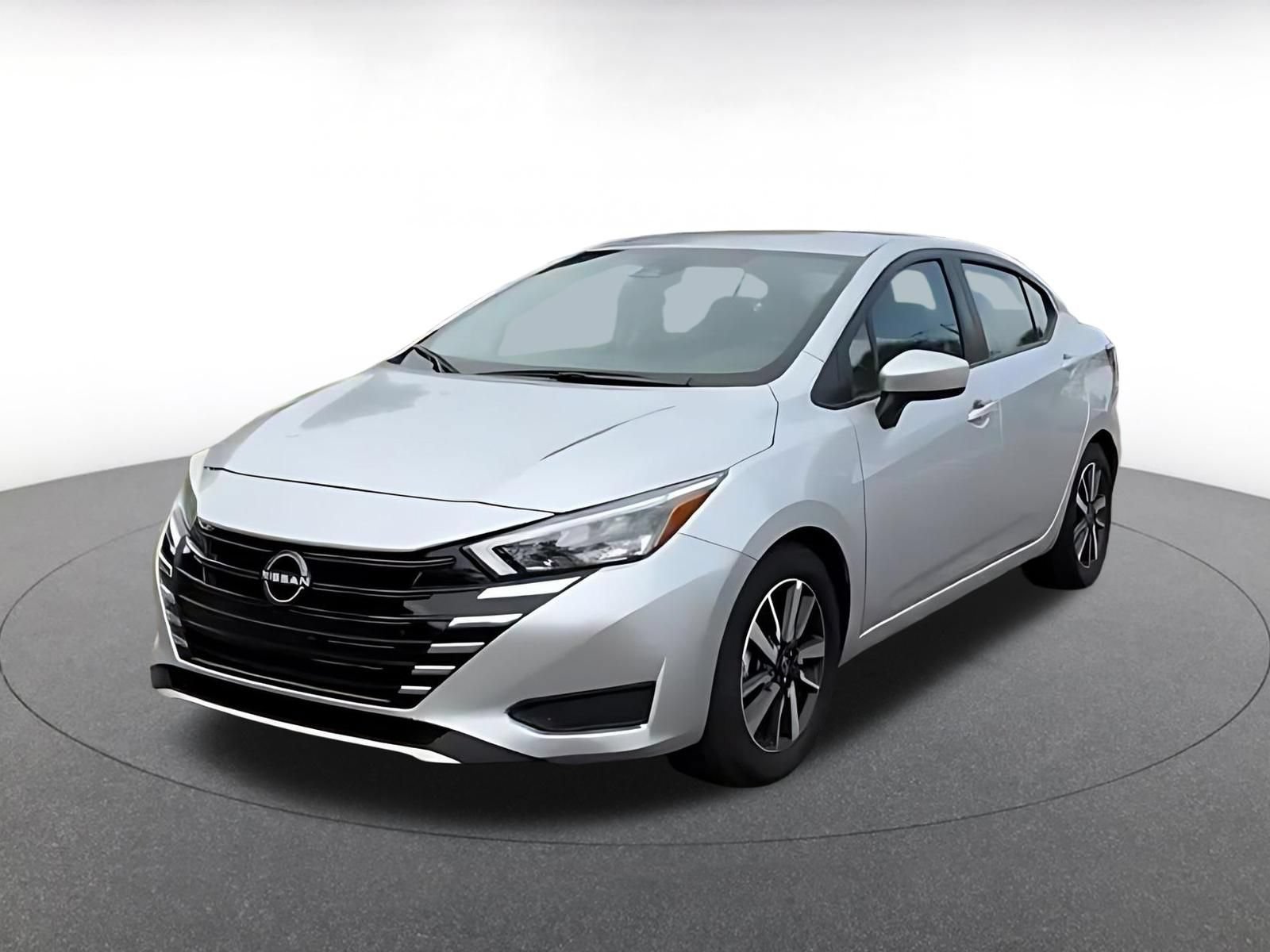 Used 2025 Nissan Versa SV FWD image 7