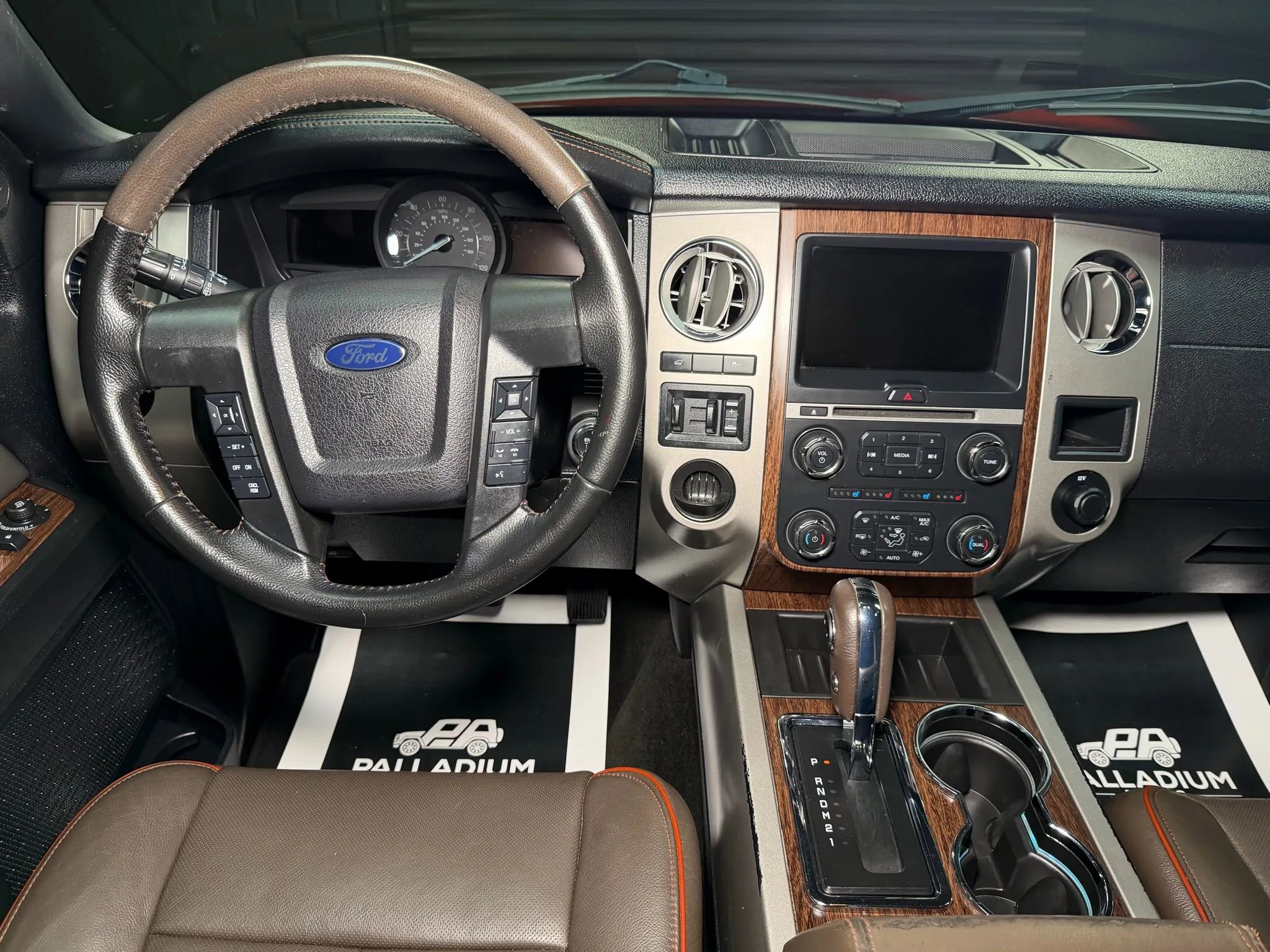 Used 2015 Ford Expedition King Ranch image 32