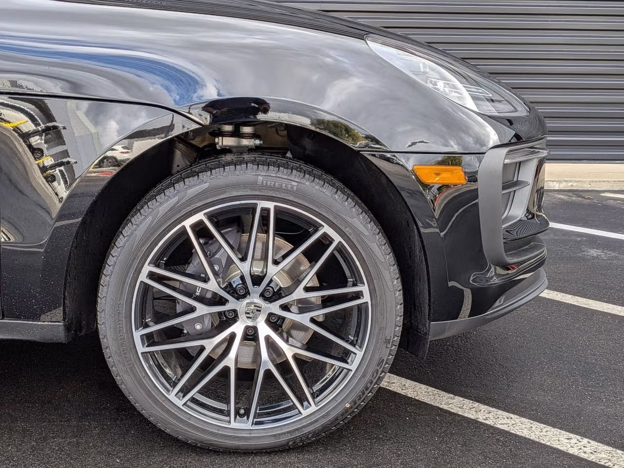 Certified 2026 Porsche Macan AWD/4WD image 11