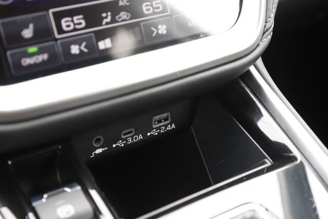 Used 2025 Subaru Outback Premium AWD/4WD image 30