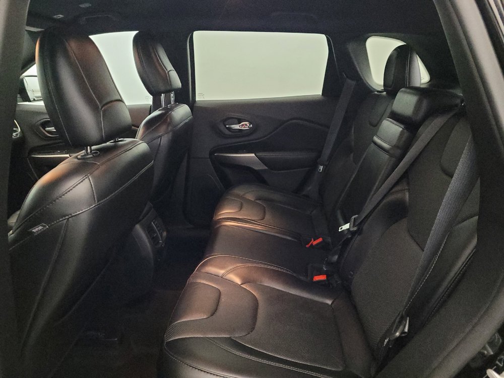 Used 2019 Jeep Cherokee High Altitude AWD/4WD image 18