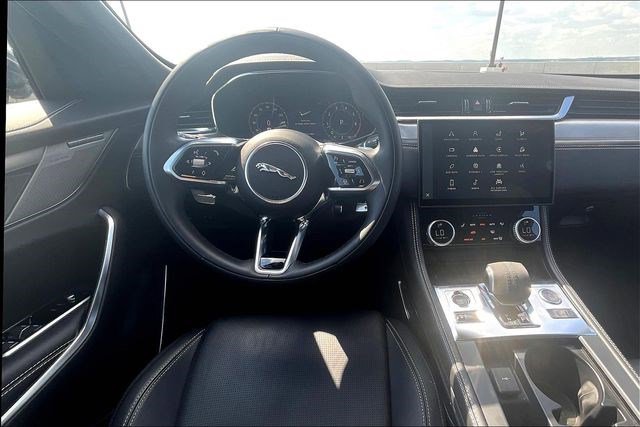 New 2024 Jaguar F-PACE R-Dynamic S image 5