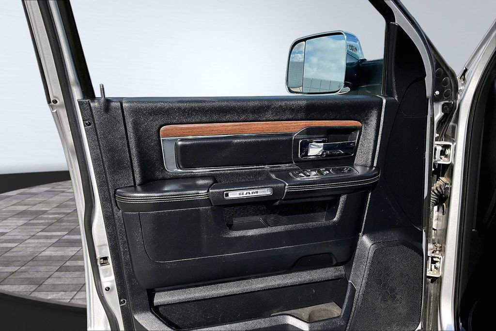 Used 2015 RAM 2500 Laramie w/ Convenience Group RWD image 13