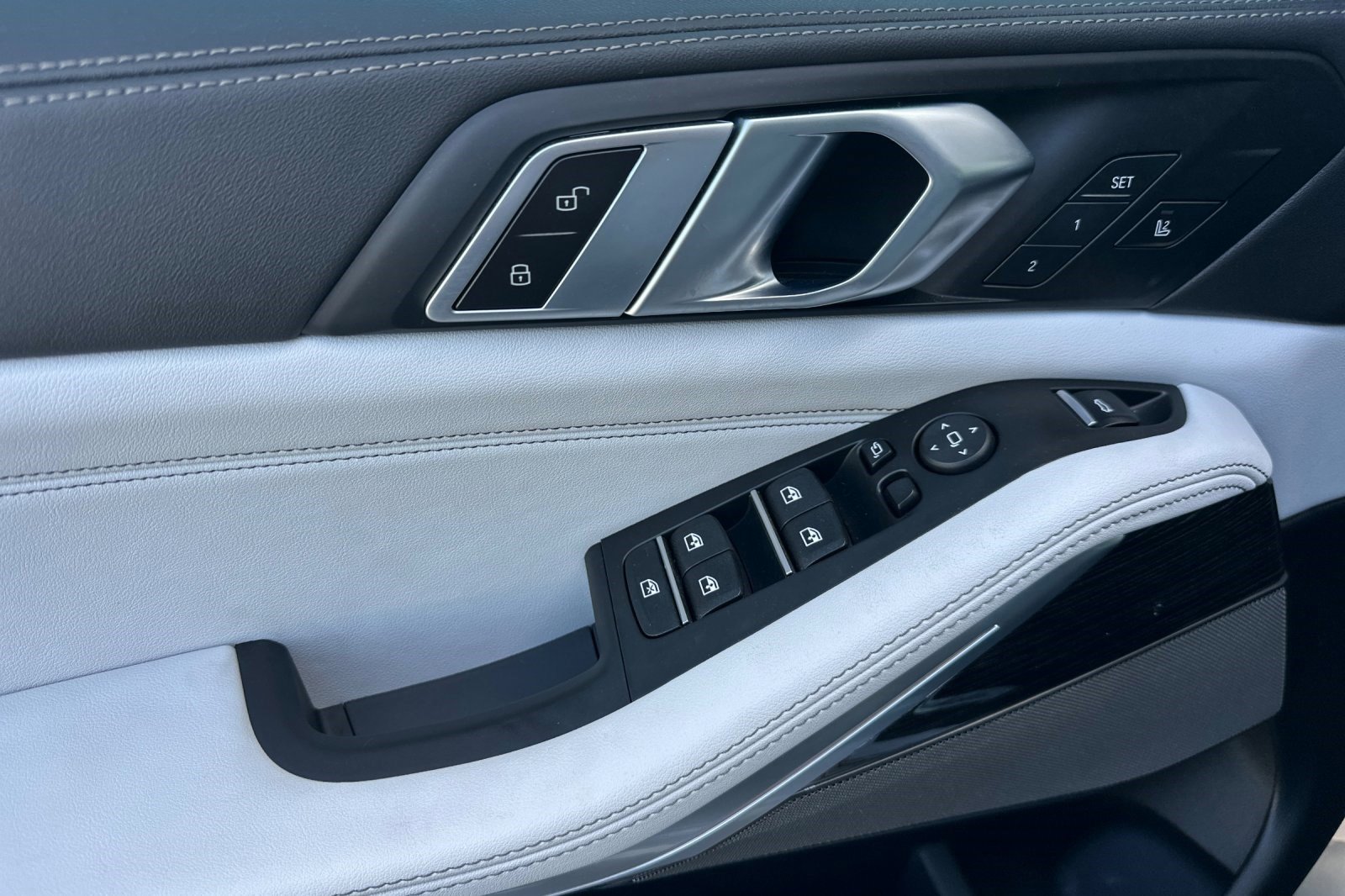 Certified 2024 BMW X5 sDrive40i w/ M Sport Package image 12