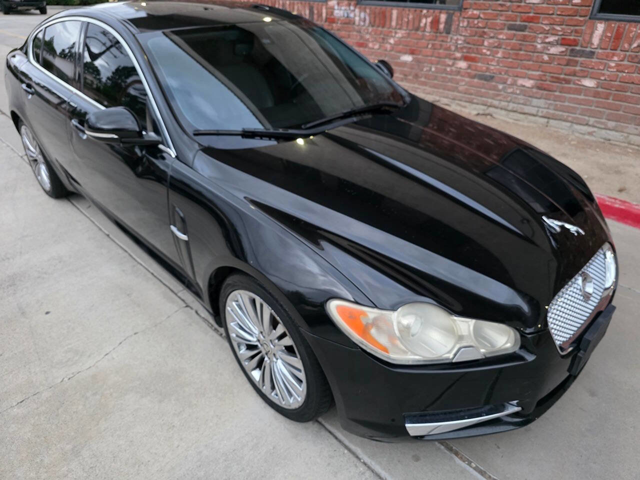 Used 2011 Jaguar XF Portfolio image 31