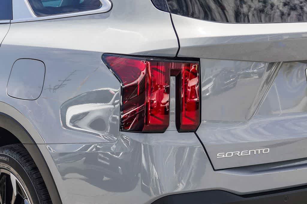 Certified 2024 Kia Sorento EX w/ Panoramic Sunroof Package FWD image 7