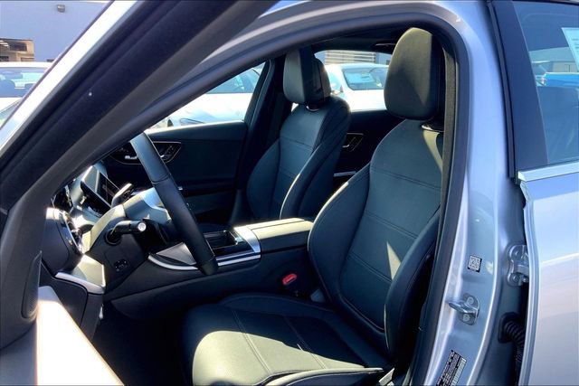 Used 2025 Mercedes-Benz C 300 4MATIC Sedan image 6