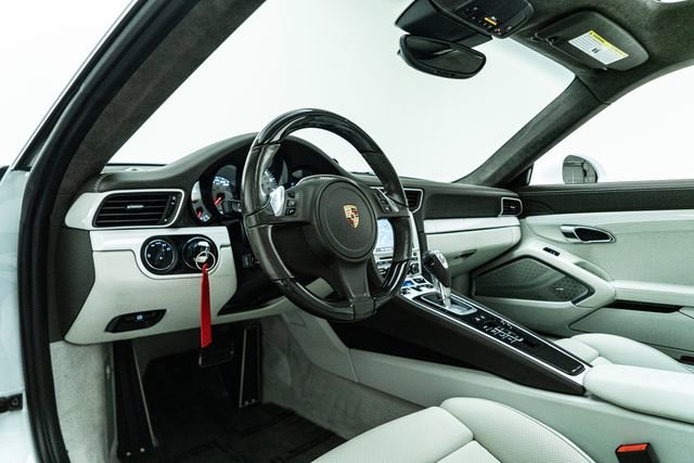Used 2014 Porsche 911 Turbo S AWD/4WD image 25